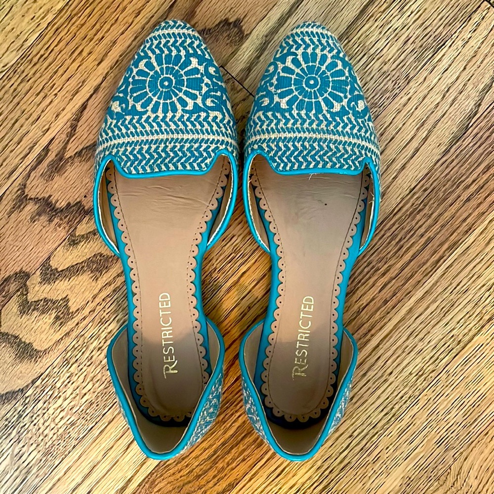 Restricted Green and Hemp Patterned Flats Size 9